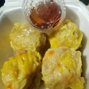 Siu Mai: Gummy wrapper; overly, way too sweet vinegar sauce that ruined the meatiness. :-(