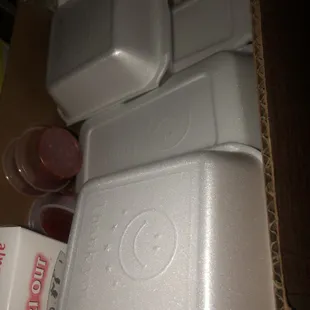 They pack the box so nearly - all those containers filled with yummy goodness.