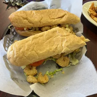 Shrimp poboy