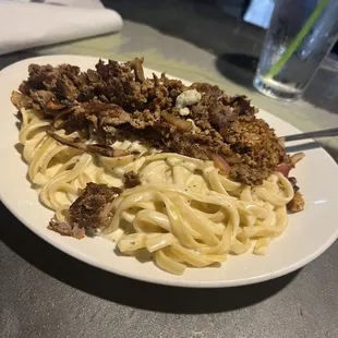 Black and blue steak fetacinni