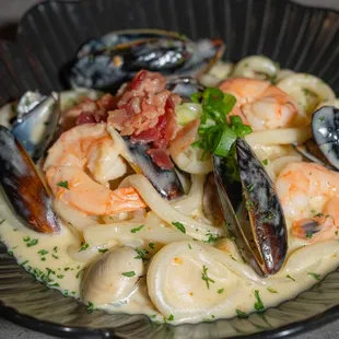 pasta dish, pasta, food