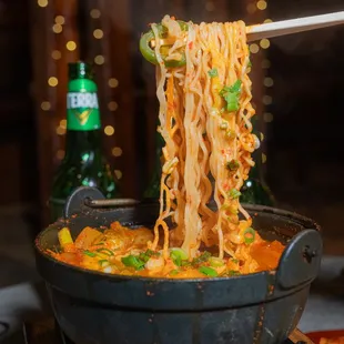 ramen and noodles, food