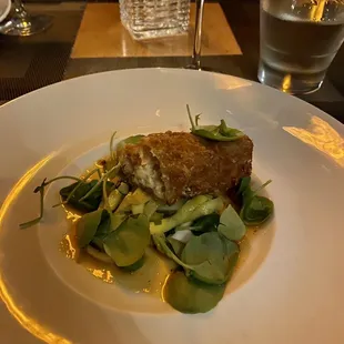 Course 1: Crab Rangoon spring roll - minted mango salad, sweet chili sauce