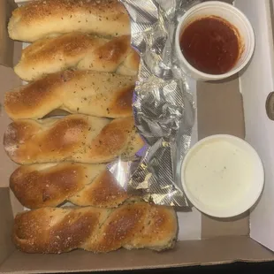 Delicious garlic, breadsticks that come with marinara and I think it comes with ranch