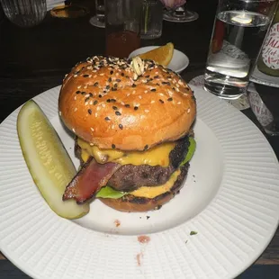 Dante 's Signature Burger