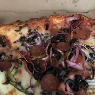 Oops. Here is a photo after the fam tore into the pizza. It was sooo delicious!