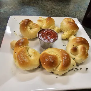 Garlic knots