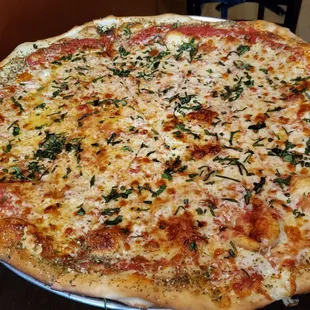 20&quot; plain cheese + basil pizza