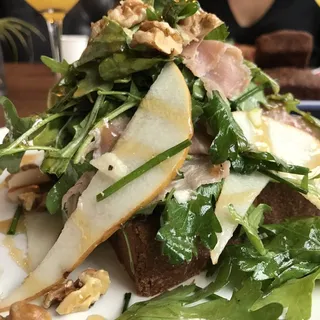 Burrata Toast