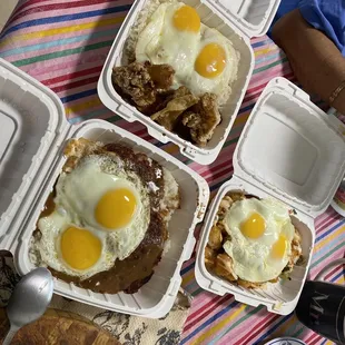 Animal tater tots..corn beef hash loco loco..garlic chicken.. everything was ono