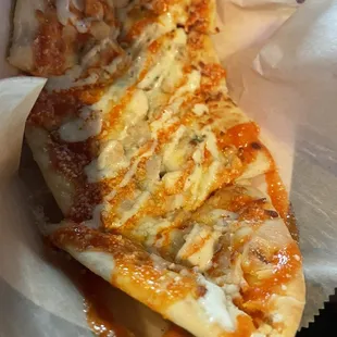 Buffalo chicken flat bread