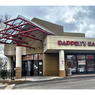 Outside Dapper&apos;s East.W Addison St, Chicago, IL Target Plaza. Chicago&apos;s Old Fashion Greek Dinner. Traditional Breakfast/Lunch Place. Cool!