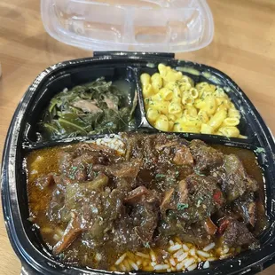 Oxtails Plates w/ Mac&amp;cheese Greens and cornbread