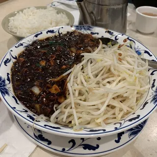 Chachiang Mein Noodle Soup