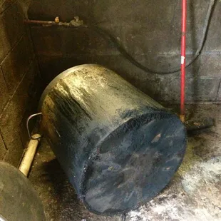 The massive pot they use to cook the hams for about three hours before deboning and wrapping.