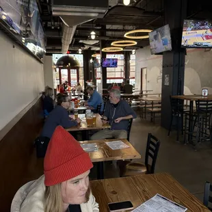 $5 burgers and $1 wings T-Th-Sunday