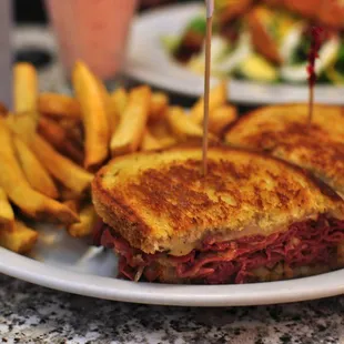 Rueben and fries