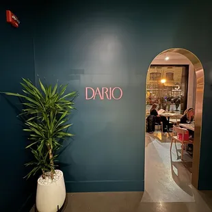 I like the decor and colors - a lot of pastel