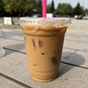 Iced Vanilla Latte - 12oz