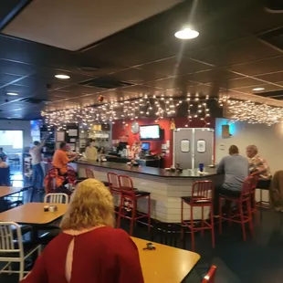 sushi and sashimi, interior