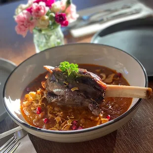 Lamb shank massaman