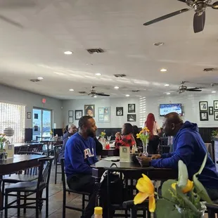 Awesome atmosphere. Erika was our server. She was very polite, professional, and attentive to our needs.