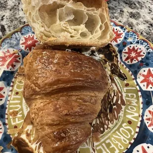 Plain croissant