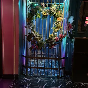 Ummm gage for birds or for...