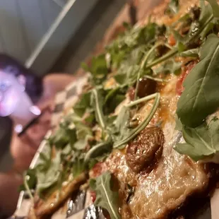 Charred corn and tomato pizza