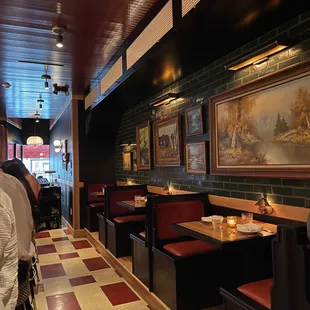 sushi and sashimi, interior