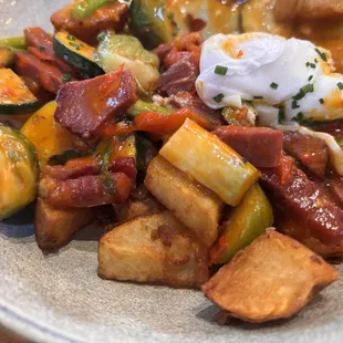 Corned Beef Hash... corned beef was a bit tough.