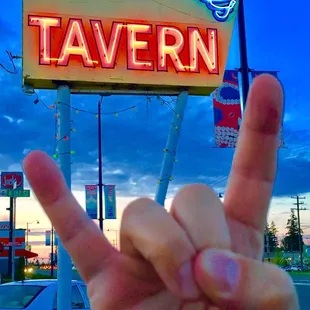 This Tavern Knows how to ROCK!