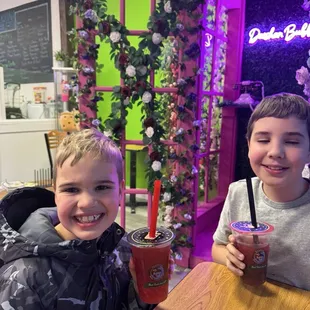 Rodger and Sylvester enjoying their bubble tea