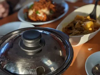 Treasure Pot Thai Restaurant