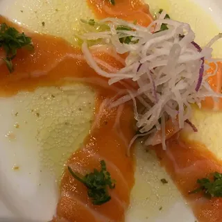 Salmon carpaccio