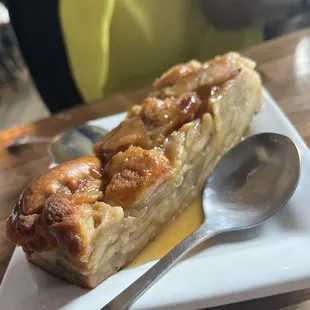 Banana bread pudding