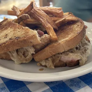Reuben sandwich with house made fries was authentic. We didn't choose the pumpernickel bread, but it was also an option.