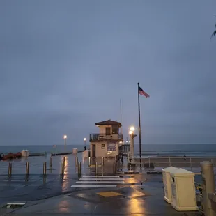 Beautiful shot of the pier just around the corner from the restaurant.