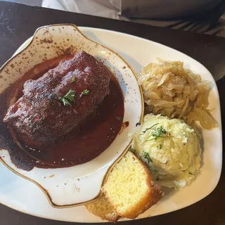 Mamas meatloaf (Mashed potatoes, Cabbage & cornbread) no substitutions