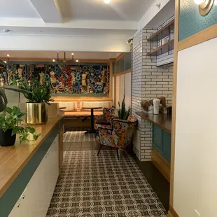 Interior pick up and seating area