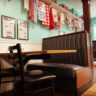 sushi and sashimi, interior