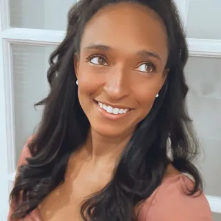 Dereka N.