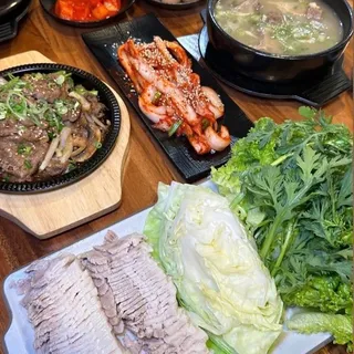 Braised Pork Belly, Fresh Kimchi, Beef Bean Paste and Marinated Raw Oyster