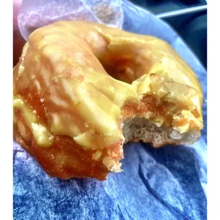 Yammme Pineapple Donut @ Dat Donut.(S.Cottage Grove/E 83rd St) Donuts Donuts Donuts Breakfast Sandwiches &amp; Coffee. Cool!