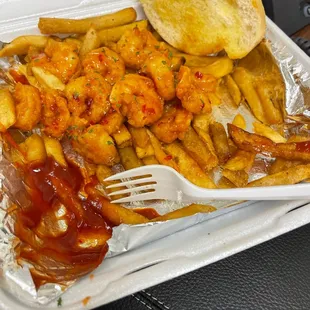 POW POW shrimp - sweet and spicy sauce almost similar to sweet heat sauce ig not the same sauce. I added the ketchup. Fries were ok.