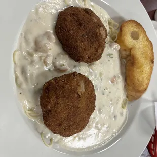 Crab cakes w seafood sauce pasta ( special on board )