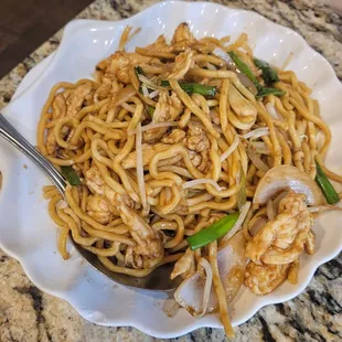 Chicken Lo Mein