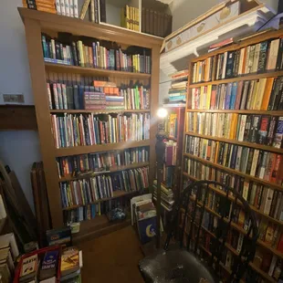 Great books and cozy atmosphere