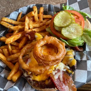Wow- Texas Hold'em Burger could make a grown person cry with happiness!
