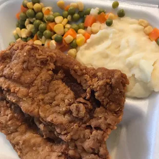 Delicious country fried steak &amp; veggies